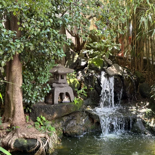 Tōrō Do Jardim Oriental