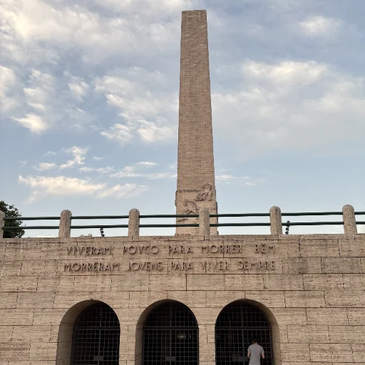 Obelisco aos Heróis de 32